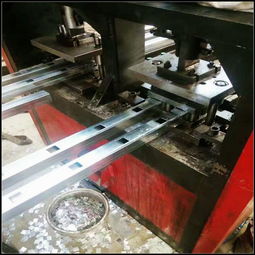 重慶銀 機(jī)械腳手架自動打孔機(jī) 全自動圓管腳手架沖孔機(jī) 全自動腳手架沖孔機(jī) 全自動腳手架鐵管沖孔機(jī) 腳手架鋼管沖孔機(jī)廠家推薦圖片,重慶銀 機(jī)械腳手架自動打孔機(jī) 全自動圓管腳手架沖孔機(jī)